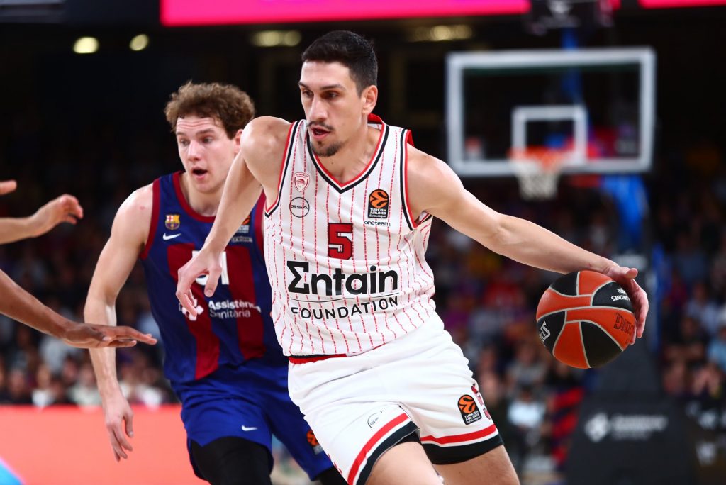 Ολυμπιακός: Με Λαρεντζάκη η 12άδα για το Game 5 – Εκτός οι Μπραζντέικις και Σίκμα
