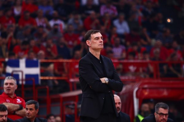 Με δέκα παίκτες στην Ρόδο ο Ολυμπιακός