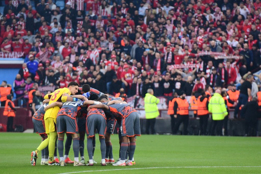 Η ιστορική επίδοση του Ολυμπιακού στο «Villa Park» (vid)