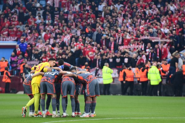 Η ιστορική επίδοση του Ολυμπιακού στο «Villa Park» (vid)