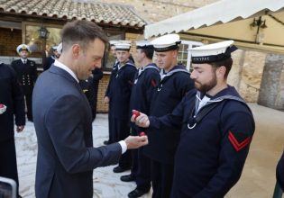 «Πες την αλήθεια ήταν ξύλινο» – Ο Κασσελάκης σπάει… αυγά στο Tik Tok