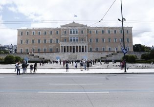 Πάσχα: Έρημη πόλη η Αθήνα την Κυριακή