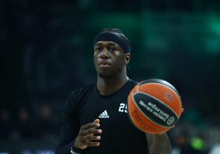 Οι οπαδοί του Παναθηναϊκού αποθέωσαν τον Ναν (vids)