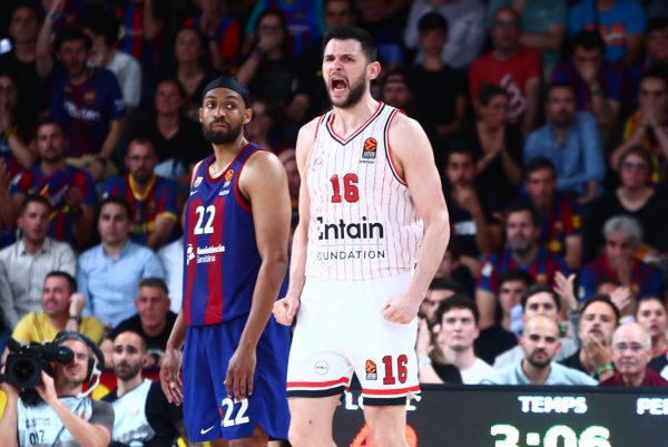 Παπανικολάου: «Ο Ολυμπιακός έχει ένα μαγικό ραβδάκι» (vid)