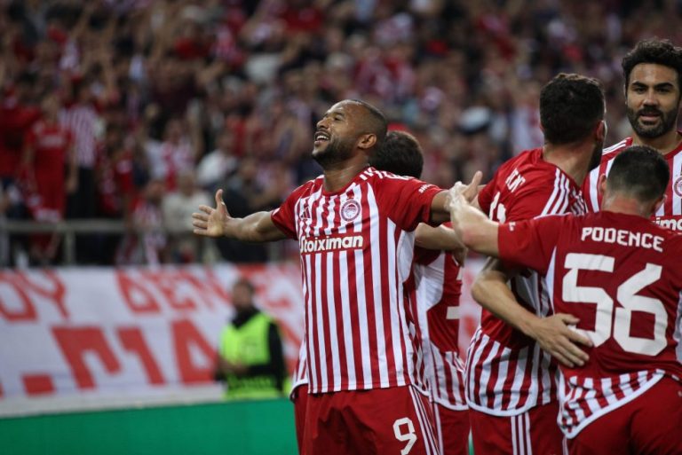 O διεθνής Τύπος υποκλίνεται στον Ολυμπιακό