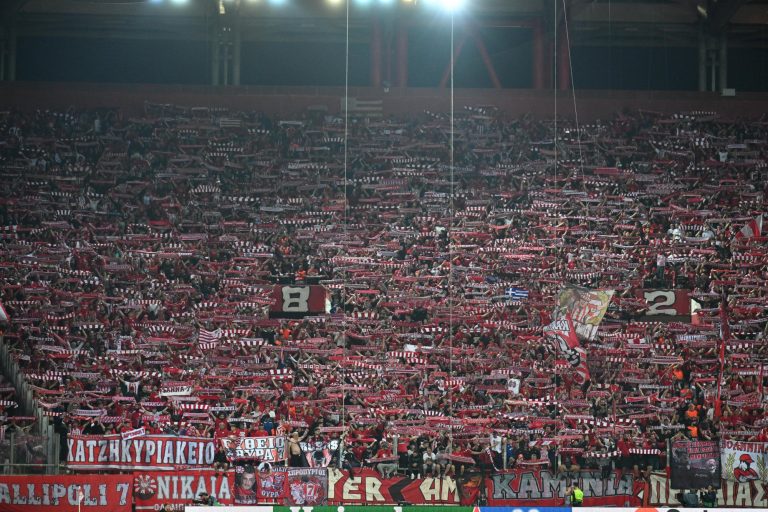 Ο αμοιβαίος σεβασμός των οπαδών του Ολυμπιακού και της Άστον Βίλα (vid)