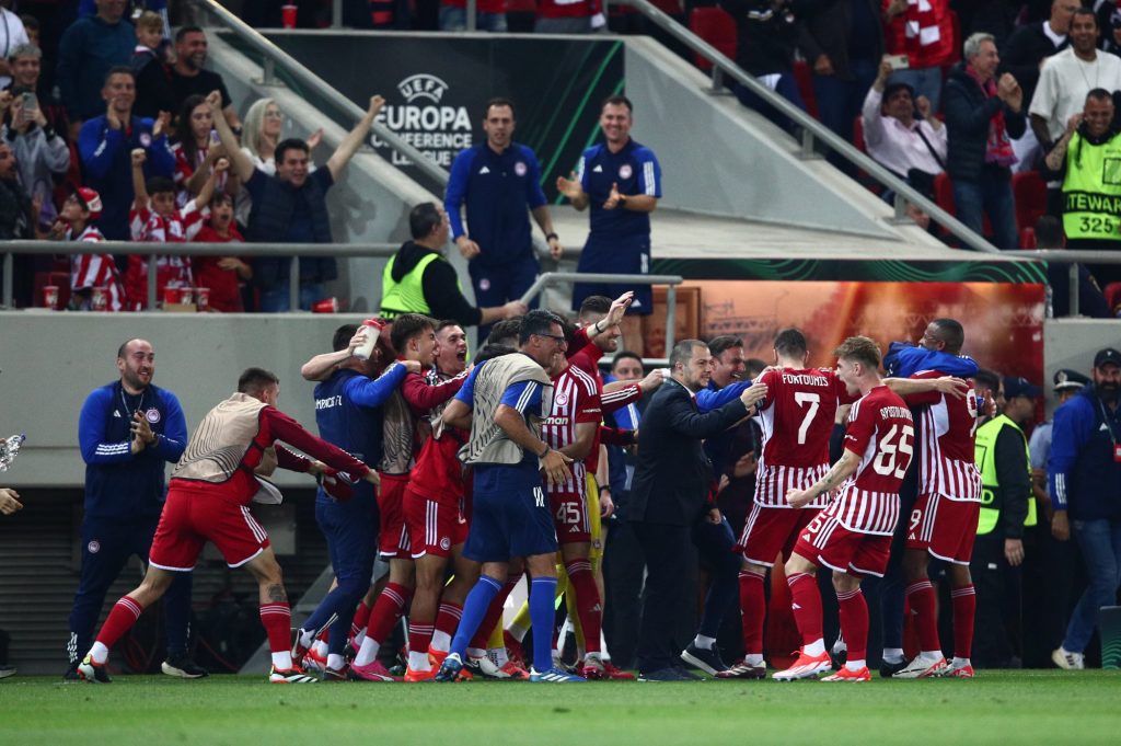 H αγωνία πριν το 2-0 και η έκσταση μετά το VAR (vid)