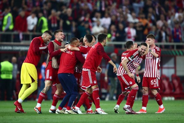 Οι έξαλλοι πανηγυρισμοί των παικτών του Ολυμπιακού για την πρόκριση στον μεγάλο τελικό (pics)