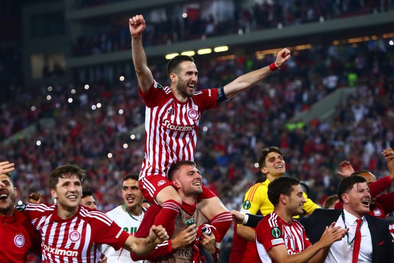 Αφιέρωμα της UEFA στον Ολυμπιακό: «Η Αθήνα θα είναι μια ερυθρόλευκη θάλασσα»