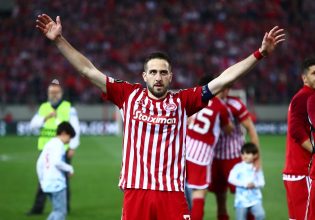 Φορτούνης: «Ευχαριστούμε τον κόσμο του Ολυμπιακού – Τον περιμένουμε στον τελικό» (vid)