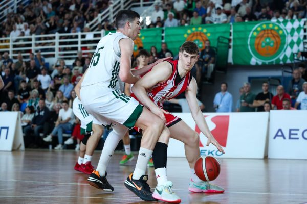 Oλυμπιακός – Παναθηναϊκός 75-45: Σαρωτικοί οι Ερυθρόλευκοι, κατέκτησαν το πρωτάθλημα εφήβων!