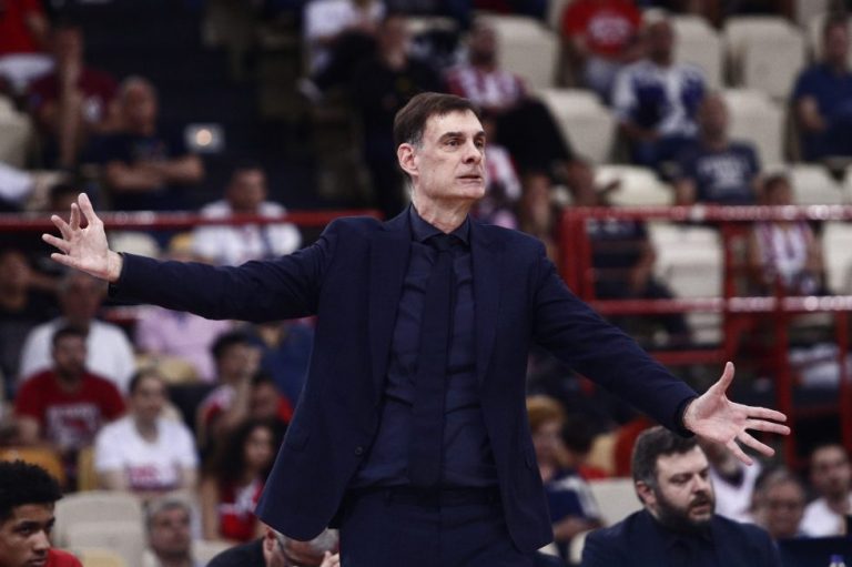 Μπαρτζώκας: «Η απόφαση για τον Ράιτ ήταν η πιο δύσκολη της δεύτερης θητείας μου στον Ολυμπιακό»