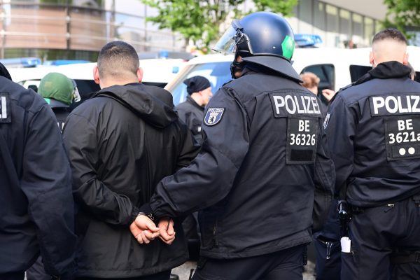 Συνελήφθησαν οι Τούρκοι οπαδοί και οδηγήθηκαν εκτός γηπέδου