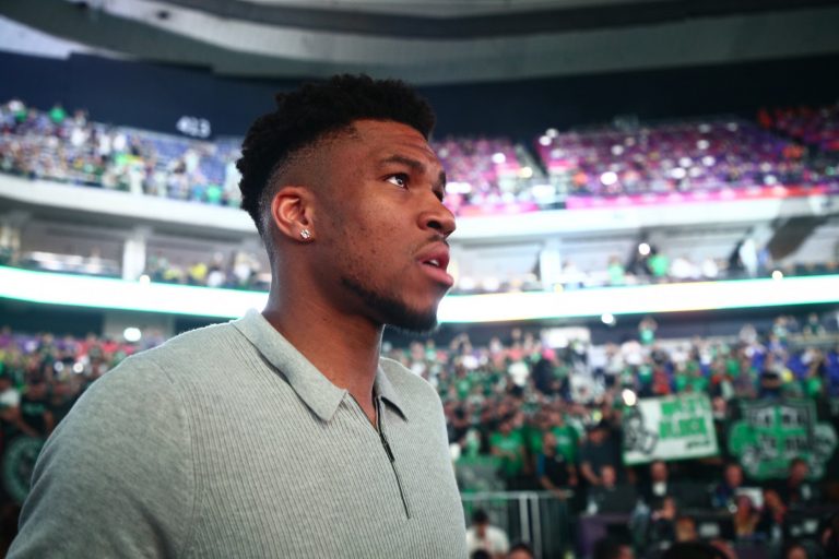 Αντετοκούνμπο: «Μακάρι το NBA να είχε την ίδια ατμόσφαιρα»