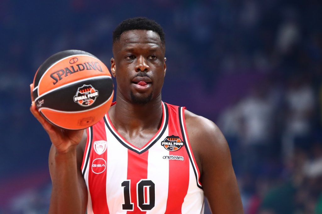 Ολυμπιακός: Νοκ-άουτ ο Φαλ, χάνει το υπόλοιπο της σεζόν (pic)