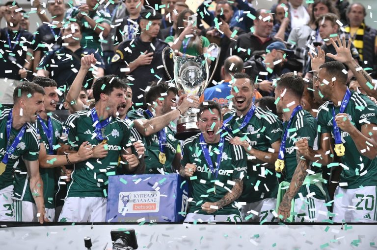 Η απονομή του Κυπέλλου στον Παναθηναϊκό (vid)