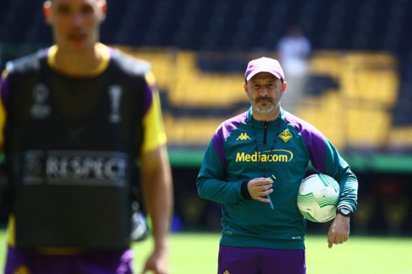 Προπονήθηκε στην «OPAP Arena» η Φιορεντίνα πριν τον τελικό του Conference (pics)