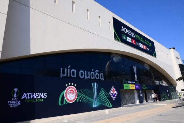 Τι ισχύει με τα 600 μπλε εισιτήρια που πήραν οπαδοί του Ολυμπιακού