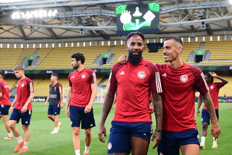 Η τελευταία προπόνηση του Ολυμπιακού πριν τον τελικό του Europa Conference League (pics)