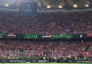 Πανζουρλισμός στον ύμνο του Ολυμπιακού – «Αδέρφια ζείτε εσείς μας οδηγείτε» (vids)