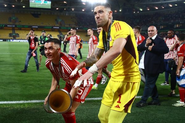 Πασχαλάκης: «Μία γιορτή που τη ζήσαμε στο απόλυτο, καταπληκτικό να βλέπεις κατακόκκινο το γήπεδο» (vid)