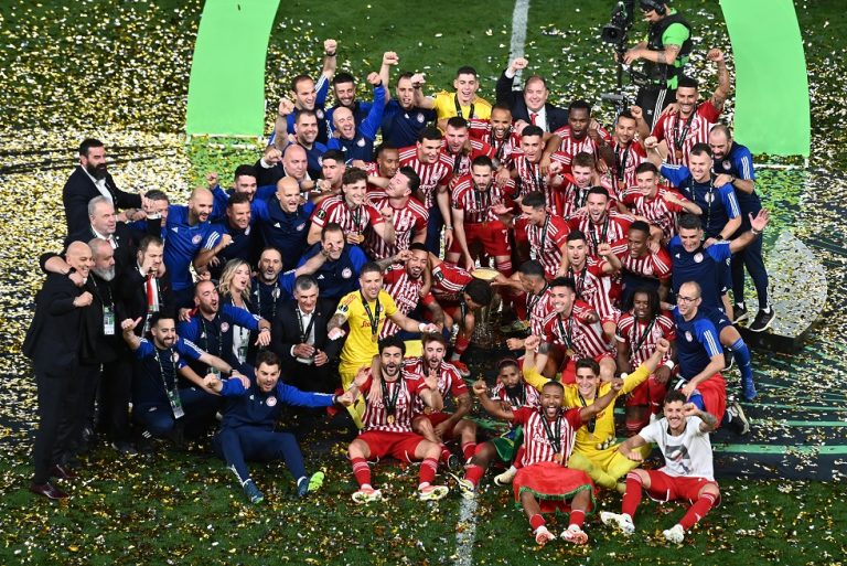 Τα συγχαρητήρια της ΕΠΟ στον Ολυμπιακό: «Μια ανεπανάληπτη στιγμή στην ιστορία του ελληνικού ποδοσφαίρου»