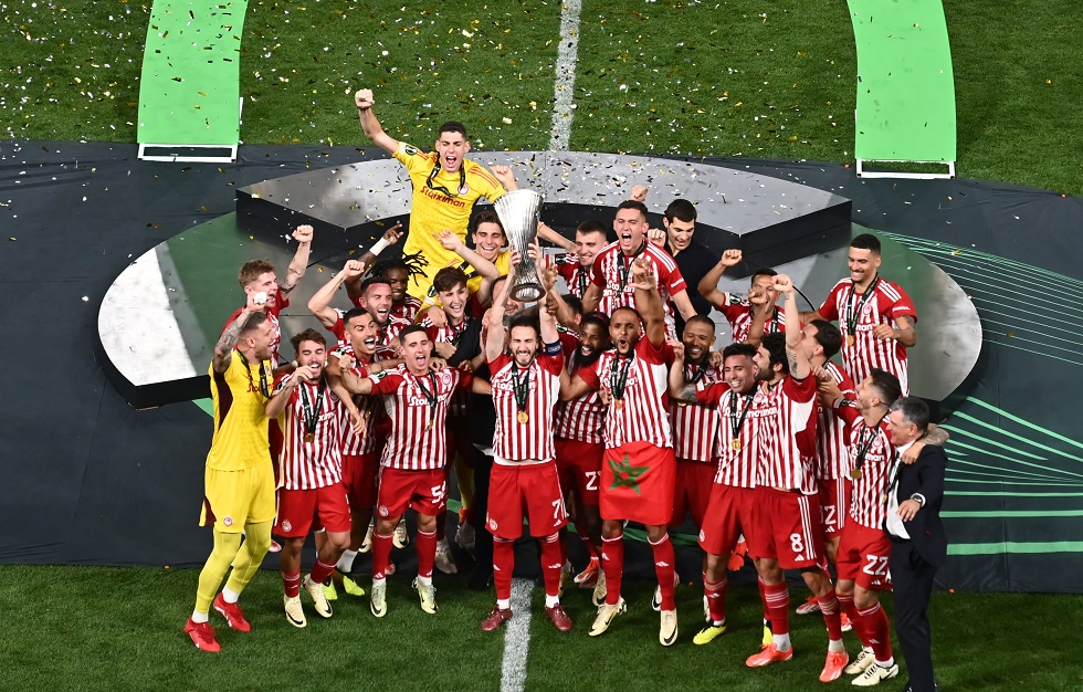 Google: Πληκτρολογήστε την λέξη «OLYMPIACOS» και δείτε τι συμβαίνει (pic)