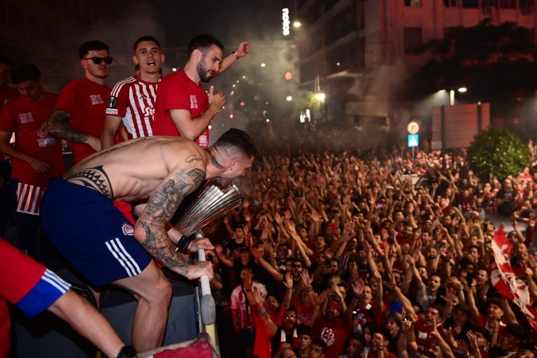 Ο Ολυμπιακός είναι η πρώτη ομάδα εκτός Big 4 που κατακτά ευρωπαϊκό τρόπαιο μετά το 2011