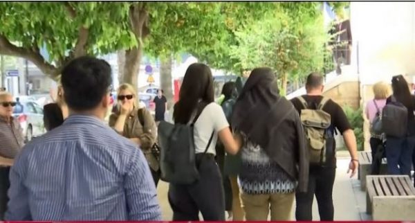 Xαλκίδα: Ζωή χαρισάμενη για τους εφοριακούς που εμπλέκονται στο κύκλωμα εκβιασμών – Οι βίλες και οι πισίνες