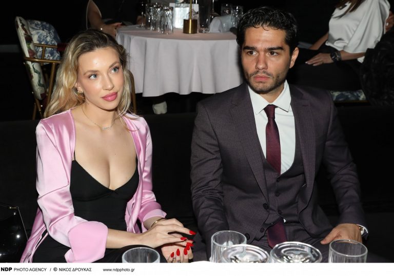 Χρήστος Μάστορας – Γαρυφαλλιά Καληφώνη: Το ερωτευμένο ζευγάρι διασκέδασε στη Μαρινέλλα