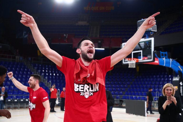 Παπανικολάου – Μακ Κίσικ: Η γενιά του ’90 οδηγεί τον Ολυμπιακό!