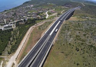 Κρήτη: Βουτιά θανάτου για νεαρή τουρίστρια – Έπεσε από γέφυρα στον ΒΟΑΚ για μία… selfie