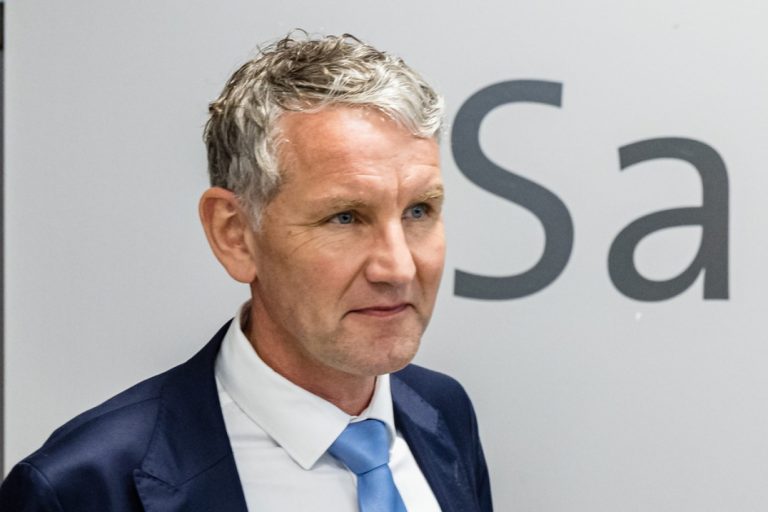 Γερμανία: Πρόστιμο σε ηγετικό στέλεχος του AfD για ναζιστικό σύνθημα