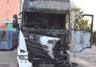 Φωτιά σε φορτηγό στο Ωραιόκαστρο – Τραυματίστηκε ο οδηγός