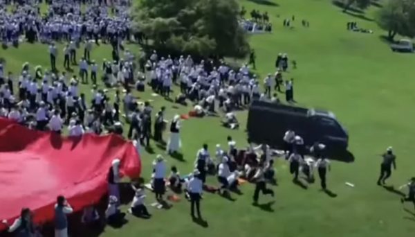 Κιργιστάν: Φορτηγό παρέσυρε και τραυμάτισε 29 μαθητές – Τρομακτικό βίντεο