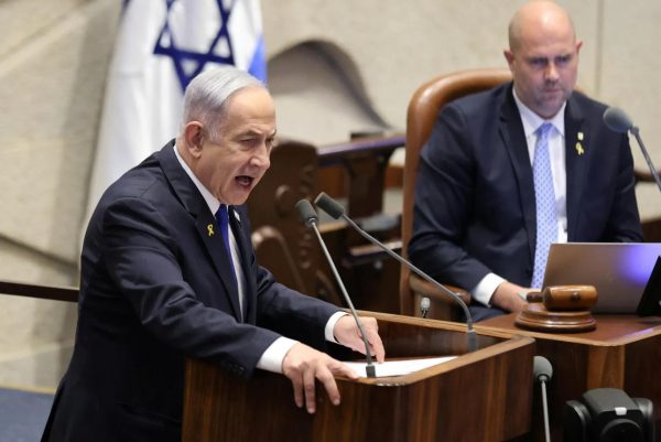 Νετανιάχου: «Τραγικό δυστύχημα» χαρακτήρισε το φονικό ισραηλινό πλήγμα στη Ράφα – Τουλάχιστον 45 τα θύματα