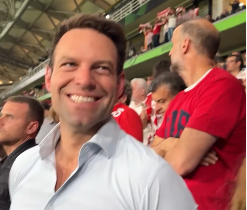 Κασσελάκης: Νέο βίντεο για τον τελικό του Conference League