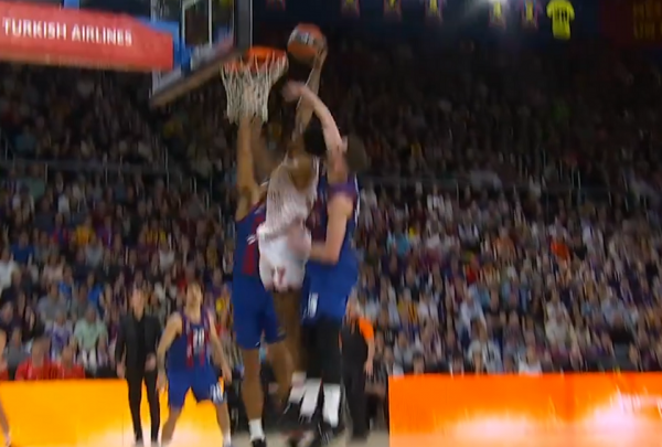 Το κάρφωμα του ΜακΚίσικ και το τρίποντο του Καλάθη ξεχωρίζουν στο Top-10 των playoffs (vid)