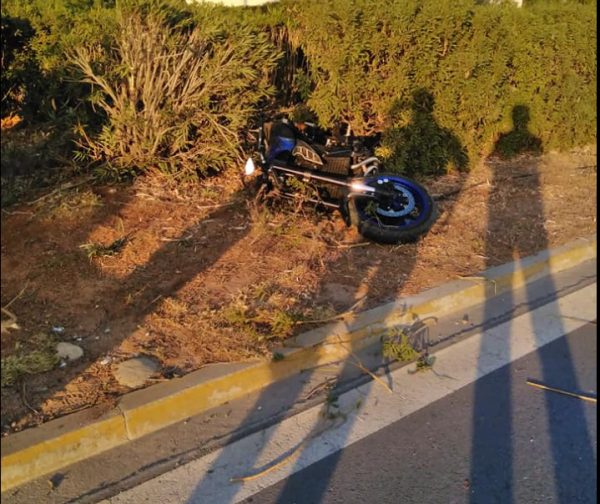 Τροχαίο στη Βούλα: Δύο μηχανές παρέσυραν τη γυναίκα που σκοτώθηκε – Αναζητείται ο οδηγός της πρώτης