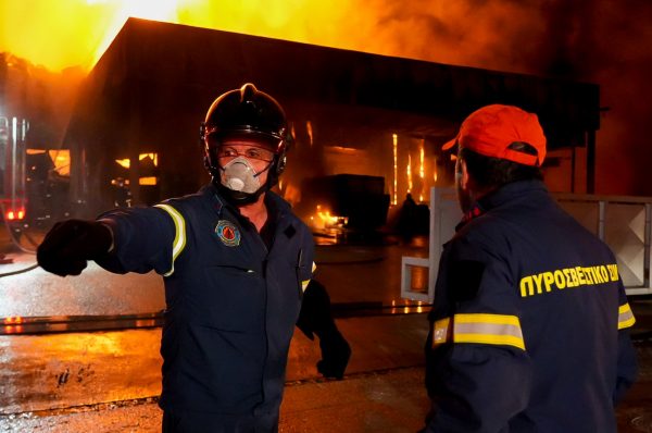 Εισαγγελική παρέμβαση για την πυρκαγιά σε εργοστάσιο στη Λαμία