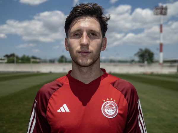 Ο Παναγιώτης Ρέτσος περιγράφει όλους τους συμπαίκτες του με μία λέξη!