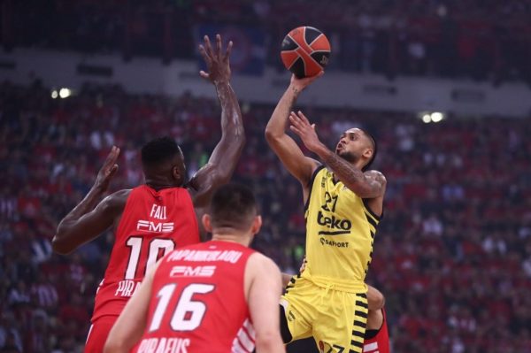 «Η καλύτερη μου χρονιά και ο Μπαρτζώκας» – Αποκαλυπτικός Ντόρσεϊ για Ολυμπιακό