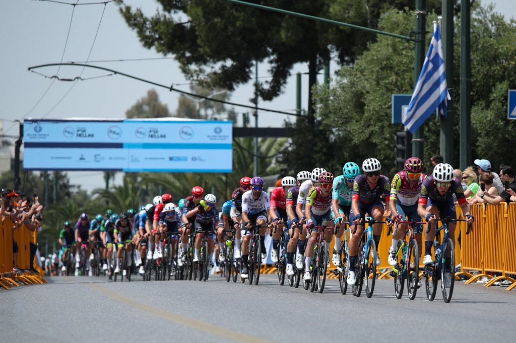 Φωτογραφίες και βίντεο από τον ποδηλατικό γύρο στο κέντρο της Αθήνας