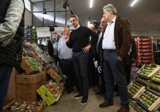 Ο Μητσοτάκης στέλνει υπουργούς και βουλευτές στις εκκλησίες και στις λαϊκές αγορές