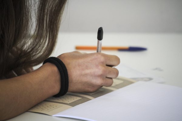 Πανελλαδικές: Πρεμιέρα σήμερα για τα ΕΠΑΛ – Όλα όσα πρέπει να γνωρίζουν οι υποψήφιοι