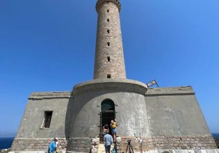 Σύρος: Καταρρέει φάρος με ιστορία 190 ετών