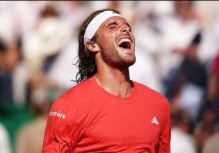 Έχασε μια θέση: Στο Νο.8 της παγκόσμιας κατάταξης ο Τσιτσιπάς