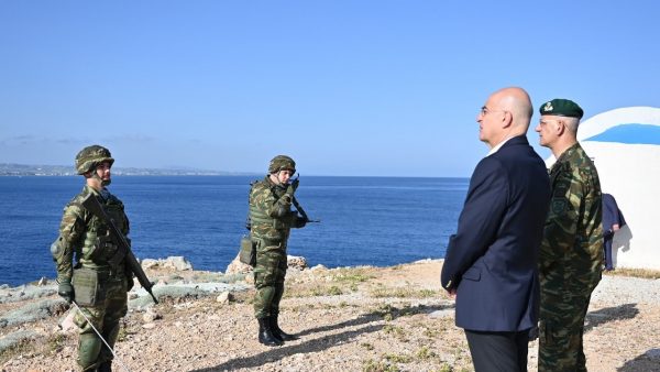 Ανάσταση στο Καστελόριζο θα κάνει ο Δένδιας