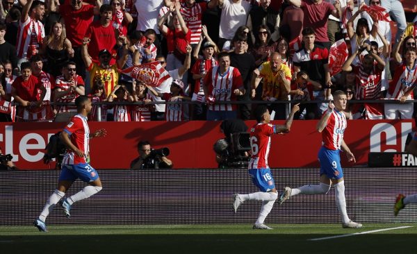 Χιρόνα - Μπαρτσελόνα 4-2: Πήρε το καταλανικό ντέρμπι με ανατροπή και έστεψε πρωταθλήτρια την Ρεάλ