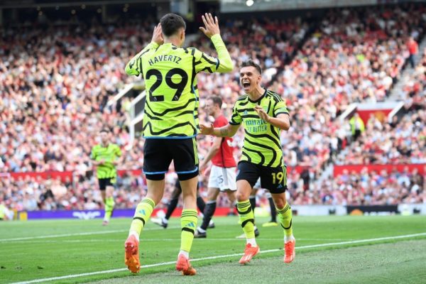 Μάντσεστερ Γιουνάιτεντ – Άρσεναλ 0-1: Την «καθάρισε», έπιασε κορυφή κι ελπίζει…